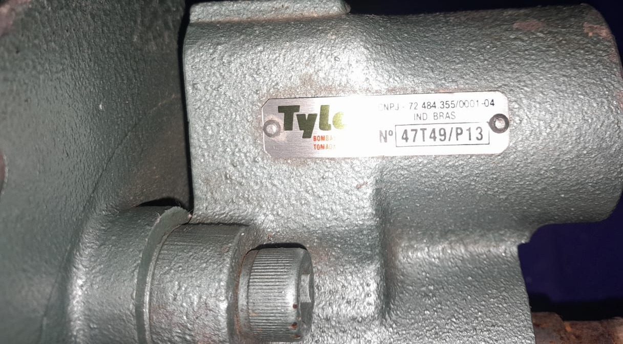 Close de equipamento (bomba Tyle) usado na operação de seleção e beneficiamento de materiais da Cia das Madeiras.